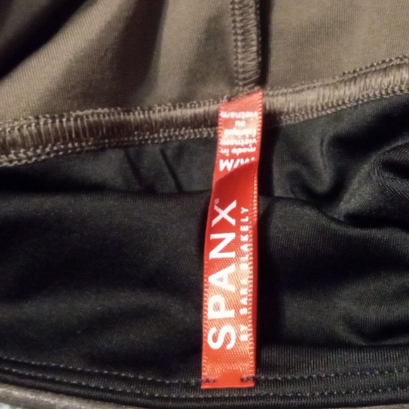 Spanx by Sara Blakely 2437 Woman's Leggings Gunmetal Gray size Medium - Picture 4 of 5